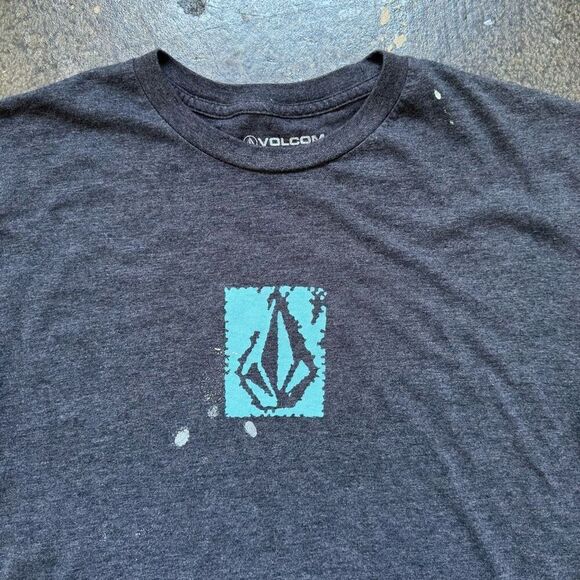 Volcom Grey Short Sleeve T-Shirt Size Medium Cotton Blend Middle Logo Skater - Picture 2 of 14